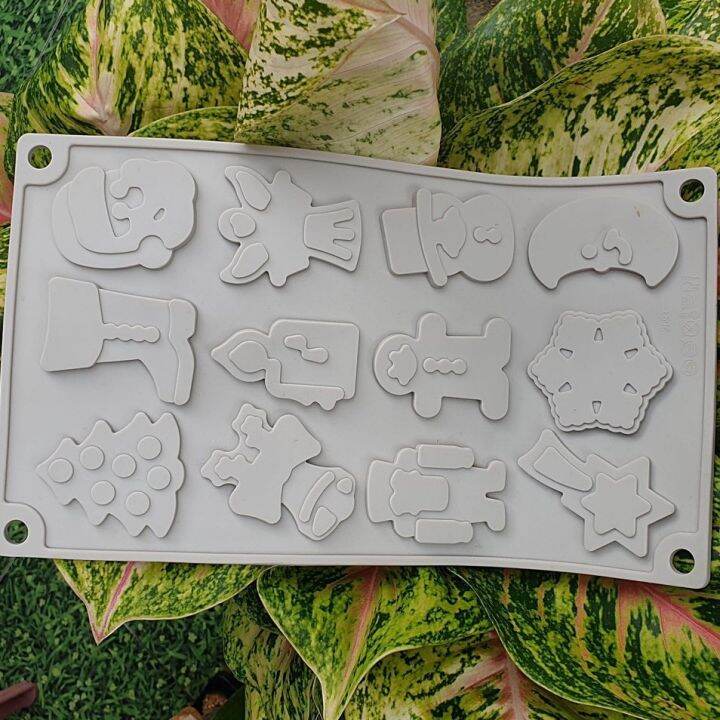 gl-แม่พิมพ์-ซิลิโคน-ลายคริสมาสต์-แบบตื้น-12-ช่อง-คละสี-christmas-silicone-mold