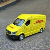 1:38 Diecast ของเล่นโมเดลสปรินเตอร์ Van Dhl รถมินิบัส Mpv ทีมแข่งรถรุ่นรถลาก