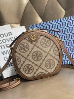 กระเป๋าสะพายข้าง ทรงกลม Tory burch T Monogram Moon Bag ดีไซน์กระเป๋าทรงกลมให้ความรู้สึกคลาสสิก