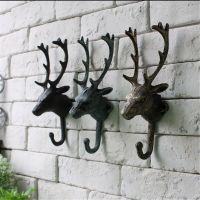 Wall Hanging Hook Vintage Iron Deer Head Antlers for Hanging Clothes Hat Scarf Key Deer Horn Hanger Rack Display Wall Decoration Picture Hangers Hooks