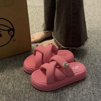 【July】 Yun wears slippers women 2023 summer new fashion all-match one-word thick bottom non-slip casual sandals and