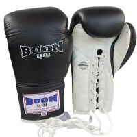 นวมแข่งขัน บุญมวยไทย ทำจากหนังแท้ นวมเชือก สีดำ-ขาว BOON Boxing Gloves  8,10,12,14,16 oz Lace up Gloves  All Black-White plam Competition MuayThai MMA K1