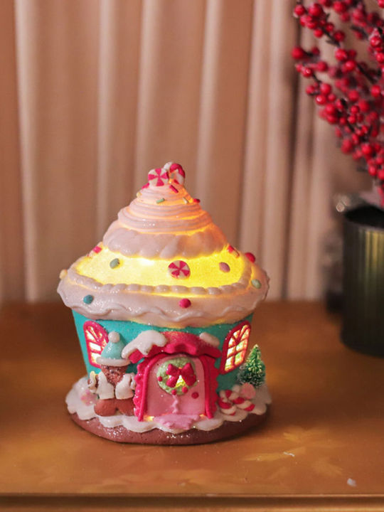 wondering-led-christmas-candy-house-เครื่องประดับคริสต์มาส-pvc-น้ำหนักเบา-creative-gift-6x13-cm