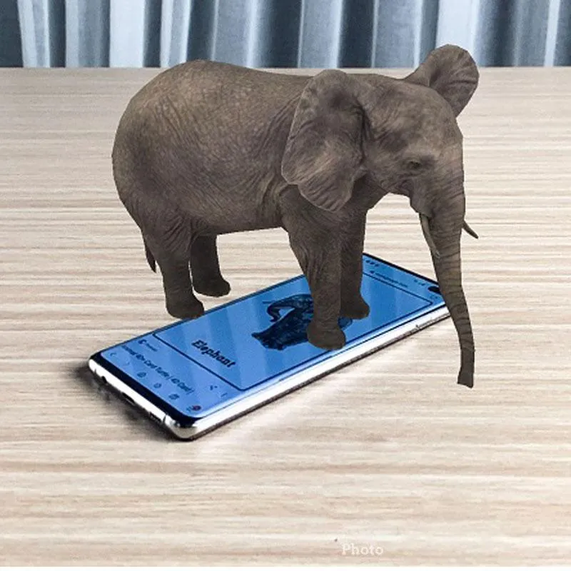 Thẻ Animal 4D+ sẽ khiến bạn trải nghiệm thế giới động vật như chưa bao giờ thấy. Đặt thẻ vào trước màn hình, quét với ứng dụng Animal 4D+ và chiêm ngưỡng con vật với đầy đủ chi tiết và sinh động.