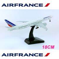 13ซม. แอร์ฟรายส์แอร์ไลน์747 B777เครื่องบินจำลองหล่อขึ้นเครื่องบินอุปกรณ์ลงจอดแสดงของสะสม Kids Toys
