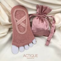 ACTIQUEBKK - Tutu yoga and pilates socks  ถุงเท้าโยคะ พิลาทิส มีปุ่มกันลื่น