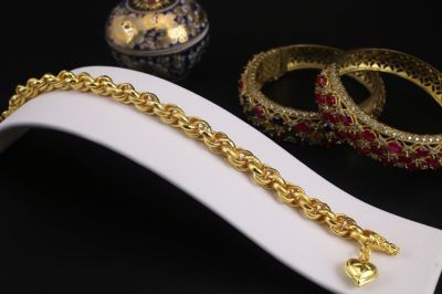 apata jewelry สร้อยข้อมือหวายรีเกลียวทอง 1 บาท งานชุบทองแท้ 24k สร้อยข้อมือผู้หญิง ไม่ลอกไม่ดำ งานสวยเหมือนแท้ คุณภาพบล็อคเยาวราชโดยช่างทอง