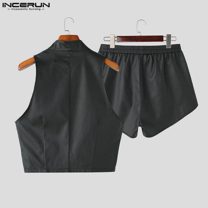 incerun-เสื้อครอปครึ่งตัวหัวเข็มขัดโลหะร็อคสำหรับผู้ชาย2ชิ้นมีสไตล์-กางเกงขาสั้น-pu-สูทหนังชุดตกแต่งรถจักรยานยนต์-เสื้อผ้าลำลอง-3