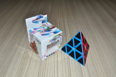 Z-Cube Pyraminx with black carbon-fibre stickers - Full Bright