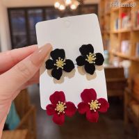 ? เครื่องประดับ 925 silver needle flower earrings stuffed qiu dong female ins tide joker personality flocking stud earrings earrings