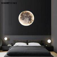 DOOMYHOME หลอดไฟสำหรับห้องนอนแบ็คดรอปเป่าลม Led ดวงจันทร์สุดสร้างสรรค์ของบ้านห้องโถงของห้องนั่งเล่นไฟดีไซน์ทันสมัยสำหรับบ้านแสงไฟตกแต่งภายในบ้านพื้นหลังโซฟา