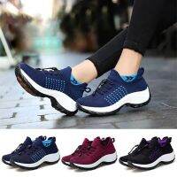 Middle-aged walking shoes for women