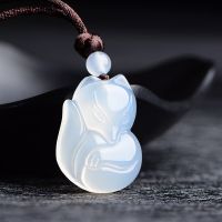 2021Jade Fox Necklace Pendant Natural Green White Chalcedony Chinese Fashion Charm Jewelry Carved Amulet Gifts for Women Men