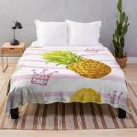 New Style Cartoon Fresh Pineapple Flannel Throw Blanket Colourful Pattern King Queen Size for Couch Sofa Bed Lightweight Warm Super Soft