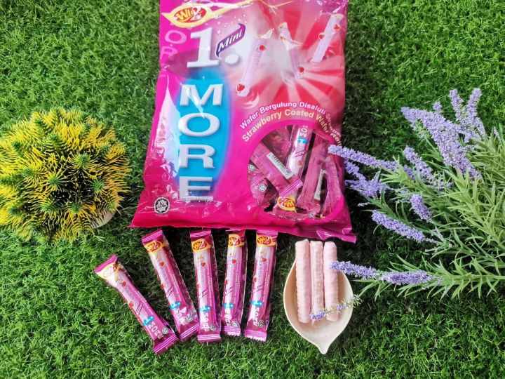 ขนมเวเฟอร์-รสสตรอเบอร์รี่-one-more-strawberry-รสสตรอเบอร์รี่-แช่เย็นยิ่งอร่อย-1-แพค-มี-60-ชิ้น