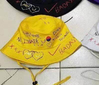 หมวกบักเก็ต-bucket-hats-ลายกราฟฟิตี-สไตล์เกาหลี-graffiti-ใครๆใส่ได้โคตรเท่มีหลายสีให้เลือก