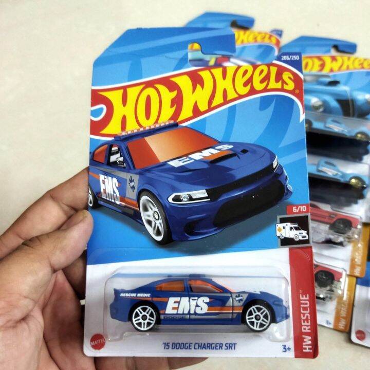 Xe Mô Hình Chính Hãng HotWheels - 15 Dodge Charger SRT 