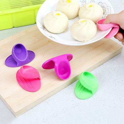 1PCS microwave oven mitts silicone holder for kitchen convenient insulated glove