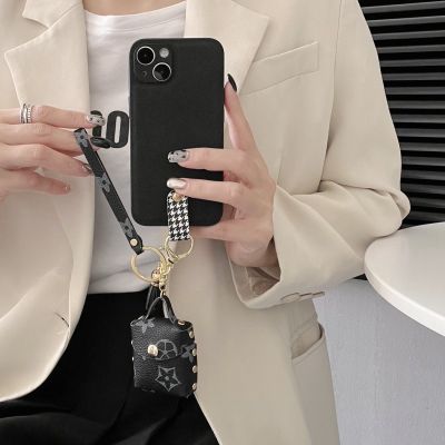 กระเป๋าใส่หูฟัง Pattern Tassel สำหรับ iPhone14Promax Premium Sense Black Case สำหรับ iPhone13 Leather Strap Case สำหรับ iPhone11 Fashion Full Sky Star Case สำหรับ iPhone14plus
