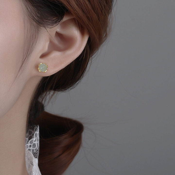 ต่างหูหยกแท้ขนาดเล็กอเนกประสงค์สำหรับผู้หญิง-ต่างหูหยกสีเขียวทองสไตล์เกาหลีต่างหูกลมสำหรับใส่ได้ทุกวัน