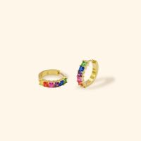 Shependence ต่างหูห่วงหนาเรนโบว์ (Square Crystal Rainbow Thick Hoop Earrings)