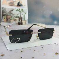 Luxury รูปสี่เหลี่ยมผืนผ้าขนาดเล็ก Rhinestone แว่นตากันแดดผู้หญิงคริสตัลสีม่วง Shades Rimless แว่นตากันแดดผู้หญิงเลนส์ Zonnebril Dames