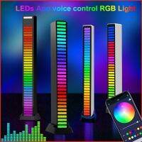 หลอดไฟ LED 32แถบไฟไฟควบคุมเสียงแอปควบคุม USB/ชาร์จได้ไฟ RGB ตั้งโต๊ะที่มีสีสันแบบ QFV5F