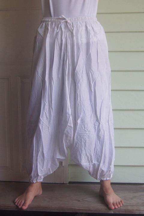 asian-pants-white-rayon-smock-กางเกงทรงแม้วภูเข-สมอค-ใส่สบาย-ผ้าเรยอน-สีขาวสดใส-เท่-แนวหน้า-ฟรีไซร