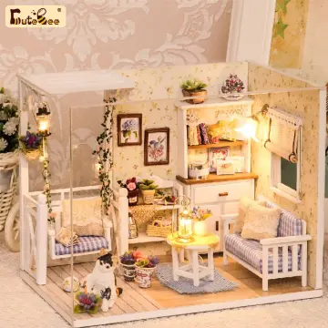 cute bee doll house