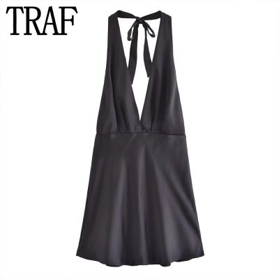 TRAF 2023ชุดเดรสซาตินสีดำคล้องคอเปิดหลังสำหรับผู้หญิงชุดเดรสชุดเดรสปาร์ตี้ราตรีเดรสสั้นเซ็กซี่ฤดูร้อน