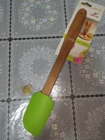 พายซิลิโคน(สปาตูล่า) ด้ามไม้ #slicon spatula คละสี ( เทา, แดง, เขียว)