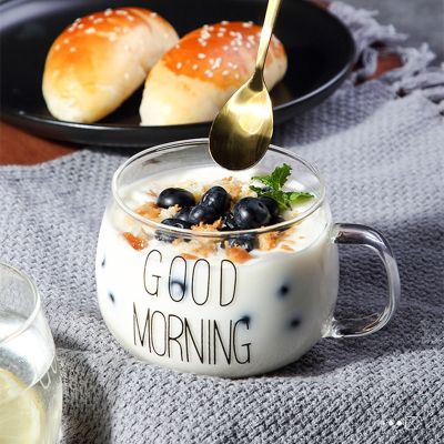 【High-end cups】จดหมายพิมพ์ใสสร้างสรรค์แก้วกาแฟชาเครื่องดื่มขนมอาหารเช้านมถ้วยแก้วแก้วจับ Drinkware