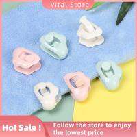 VITAL STORE ครัวเรือน รูปร่างเมฆ หัวเข็มขัดผ้าปูที่นอน กริปเปอร์ กันลื่น คลิปปกผ้านวม ที่ใส่ผ้าห่ม สปริง ผู้ให้บริการผ้าพันคอ