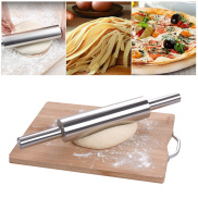 Cây lăn bột mì chống dính tiện dụng dùng để làm bánh pizza và bánh ngọt