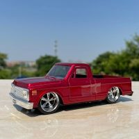 1/32 Chevrolet Pickup รถโลหะผสมโมเดลเครื่องประดับโลหะ Diecast ประตูเปิดใช้งานได้