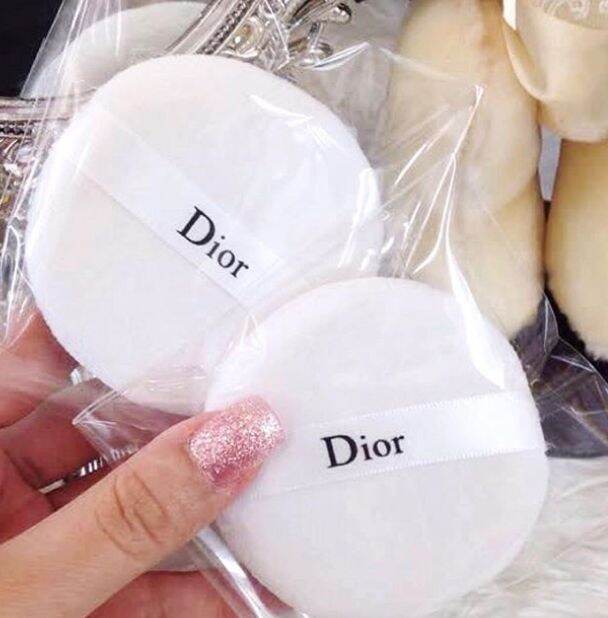 DIOR Loose Powder Puff พัฟขนนุ่ม แน่น ฟู สีขาว ทำจากผ้ากำมะหยี่คุณภาพดี