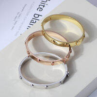 Bangle High-End Luxury Glossy ประณีตแฟชั่นและเรียบง่ายสร้อยข้อมือทองอเนกประสงค์ Trendy Bracelet