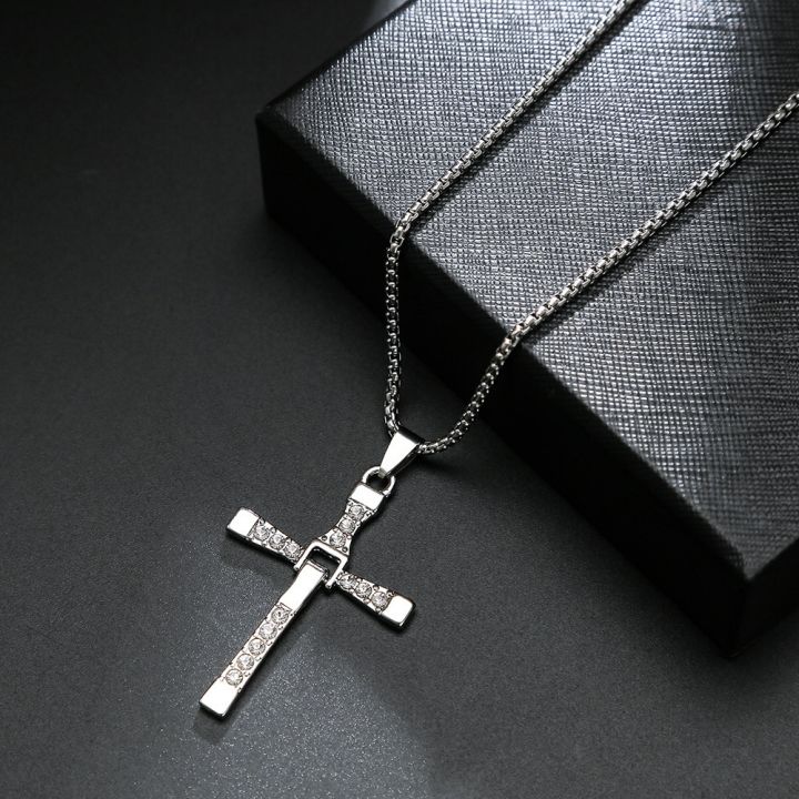 dominic-toretto-the-fast-and-the-furious-men-crystal-jesus-cross-pendant-necklace-stainless-steel-chain-men-friend-jewelry-gift-headbands