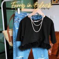 PATTERN.P B049 : Furry in Black  Blouse เสื้อครอปทรงสวยสีดำคลาสสิค งานพรีเมียมป้าย G-Rose ดีเทลหรูตรงปลายเสื้อประดับขนเฟอร์นุ่ม