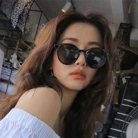 Kacamata Hitam Bundar Kecil Merek Fashion Kacamata Surya Pria Klasik Klasik Kacamata Wanita Luar Ruangan Oval UV400 Oculos De Sol