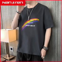 Nanjiren2021ใหม่ชายเสื้อยืดแขนสั้นคอกลมเยาวชนป่าฤดูร้อนบุคลิกภาพหลวมหล่อพิมพ์ง่ายสบายๆ