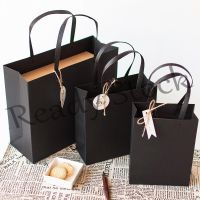 【hot sale】 ✆✷ B41 [Ready Stock] Black Paper Gift Bag Shopping Paper Bag Clothes Bag Packing Bag with Handle Black Paper Merchandise Bags Bulk Lunch Bag Party Bags Handle Bags Wedding Bags