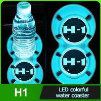 แผ่นถ้วยน้ำไฟ Led หลากสีสำหรับ H1แผ่นเสื่อกรูฟ Selimut Mobil ถาดรองแก้วน้ำรถยนต์