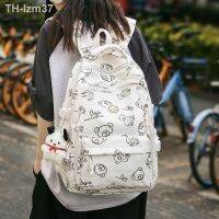 แฟ การเดินทางในชีวิตประจำวัน การแต่งกาย การจับคู่ 2023 Bear Print Backpack หญิงญี่ปุ่นน่ารักนักเรียนมัธยมปลายกระเป๋านักเรียนความจุขนาดใหญ่กระเป๋าเดินทาง