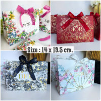 ถุง Dior รุ่น Limited พร้อมโบว์ในตัว Size 14 x 19.5 cm