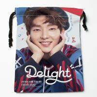 New Arrival LEE JOON GI Drawstring Bags Print 18X22CM Soft Satin Fabric Resuable Storage Storage Clothes Bag Shoes Bags