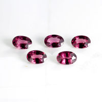 2.75 ct โรโดไลท์ (Rhodolite Garnet) ทรงไข่ สีชมพูอมม่วง