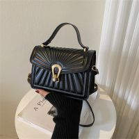 ◊ Summer fashion bags female 2022 new fashion chain package inclined shoulder bag shoulder puretexture butpackage