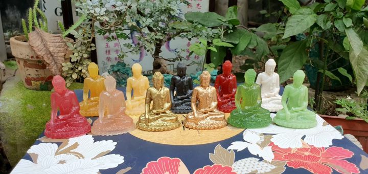Tượng Phật thích ca ngồi thiền mini: Thiền quán là một phần quan trọng trong việc giữ cho tâm trí của chúng ta yên tĩnh. Với tượng Phật thích ca ngồi thiền mini, bạn có thể mang lại bình an và tu tập trong không gian sống của mình.