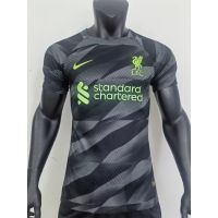 [เวอร์ชั่นผู้เล่น] 2324 New Liverpool Black Training Football เสื้อแขนสั้นคุณภาพสูง